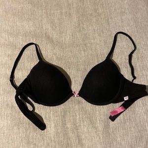 Victoria’s Secret Pink black bra. Size 36B